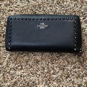 Coach accordion zip wallet